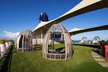 Celebrity Cruises The Lawn Club 4.jpg